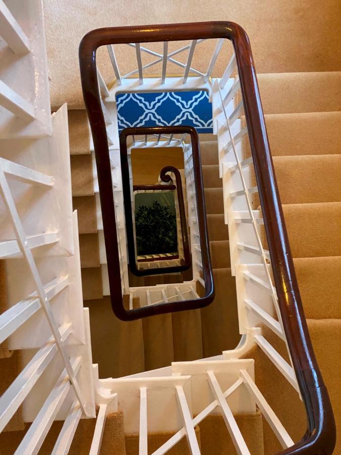 Pass The Keys Superbly Located Handsome Georgian Townhouse Shrewsbury Buitenkant foto
