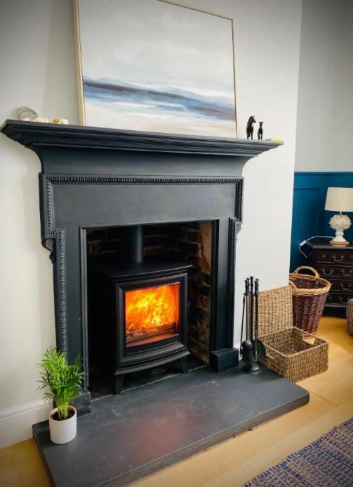 Pass The Keys Superbly Located Handsome Georgian Townhouse Shrewsbury Buitenkant foto