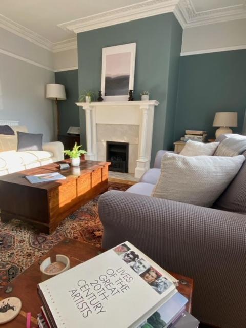 Pass The Keys Superbly Located Handsome Georgian Townhouse Shrewsbury Buitenkant foto